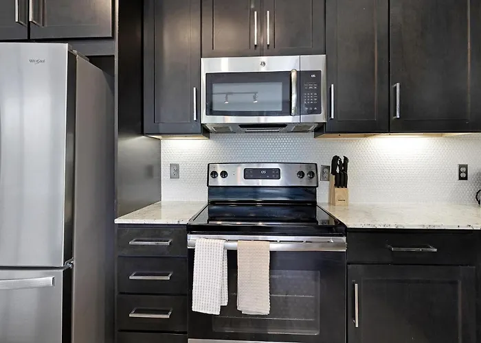 Apartment Landing Beautiful 2Bd Gym Game Room *