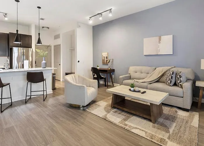 Landing Beautiful 2Bd Gym Game Room Apartment *